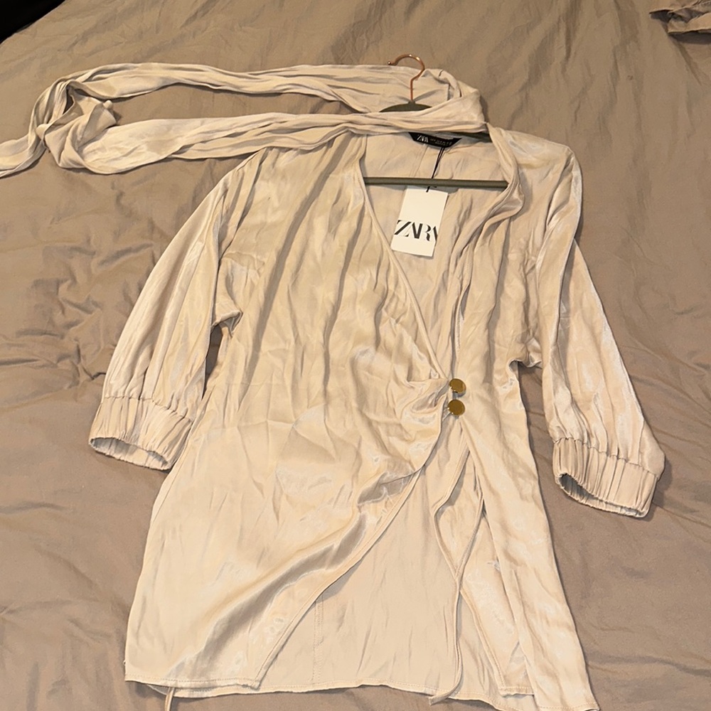 ZARA satin silk cream top blouse sweater NEW Bloggers favorites